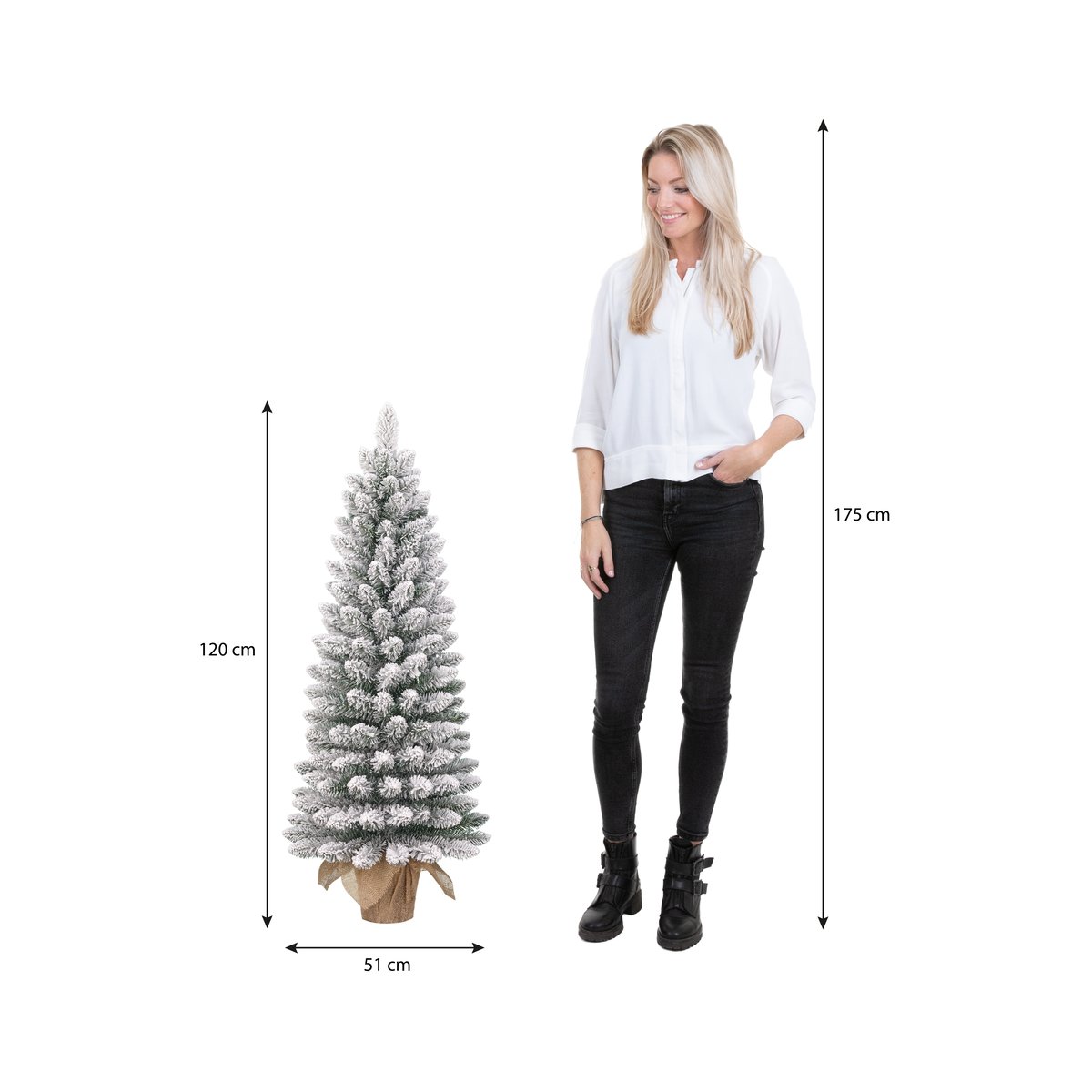 Sapin de Noël artificiel enneigé dans un sac en jute H120 cm GERLOS vert, BLACK BOX TREES