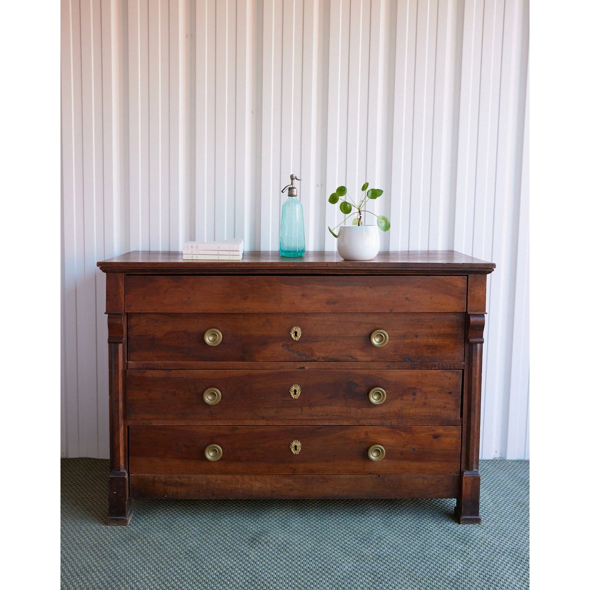 Commode empire en bois massif Garance N°769 - Bon état bois foncé, DEBONGOUT