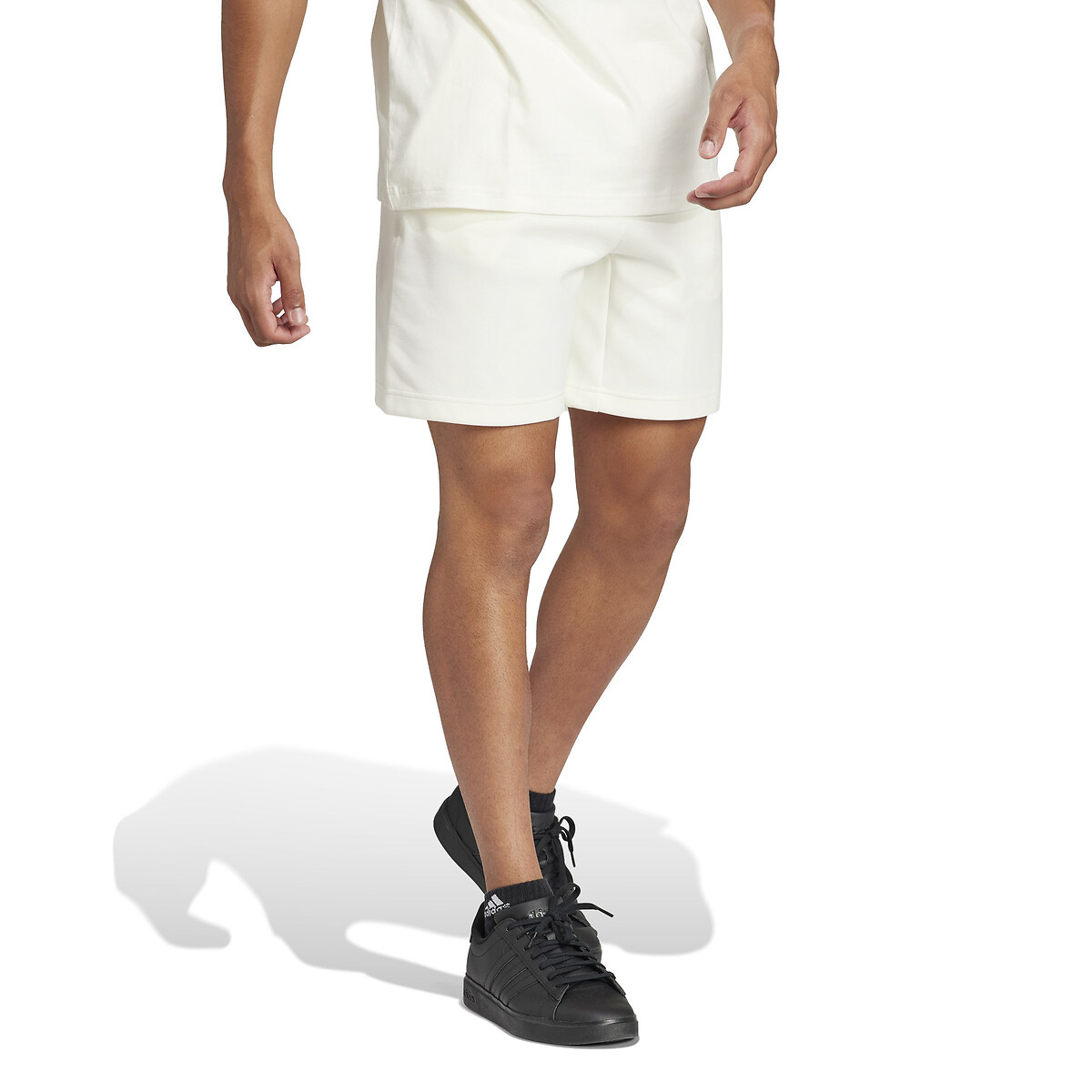 Short logo relief blanc cassé, adidas Performance