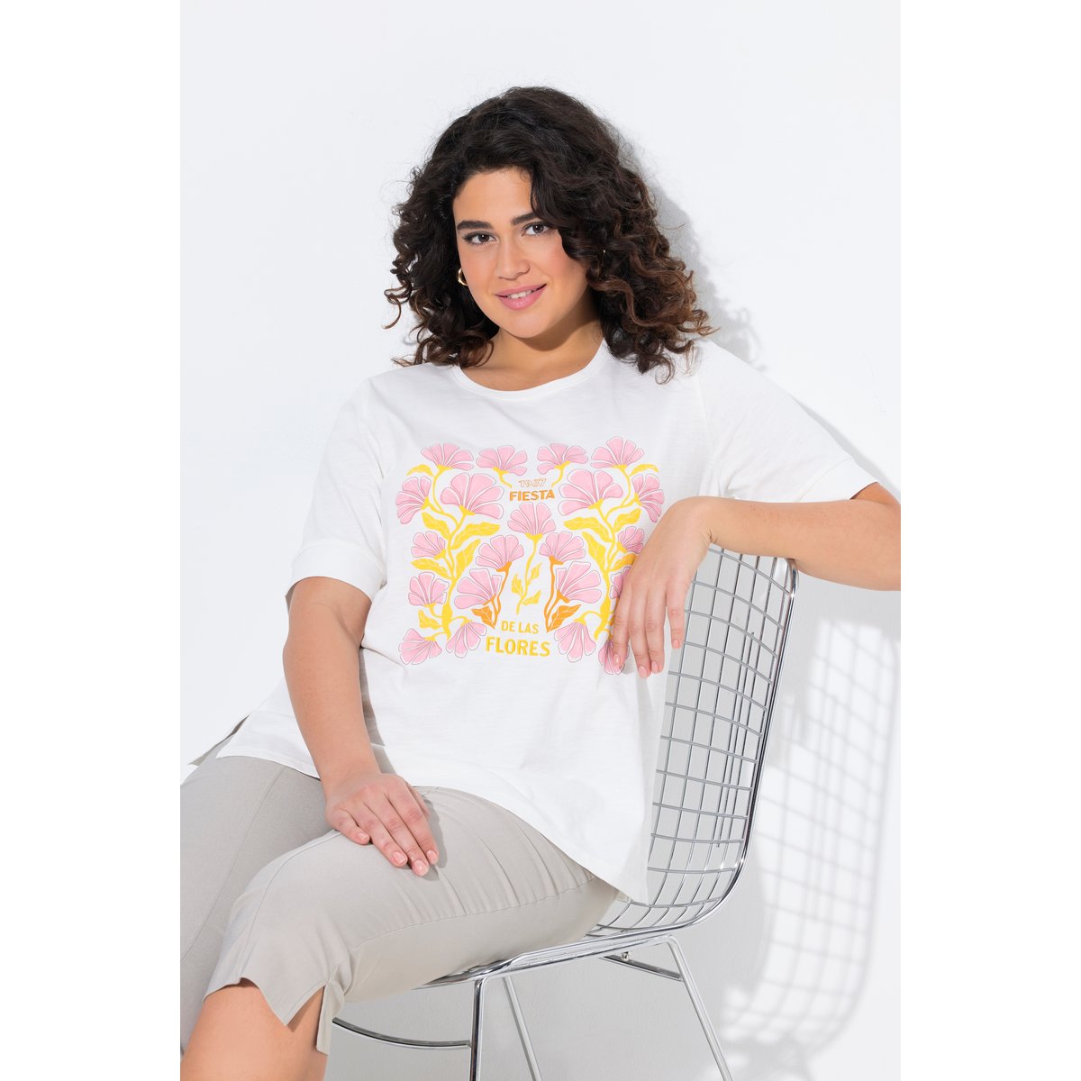 T-shirt à col rond et manches courtes. blanc cassé, ULLA POPKEN