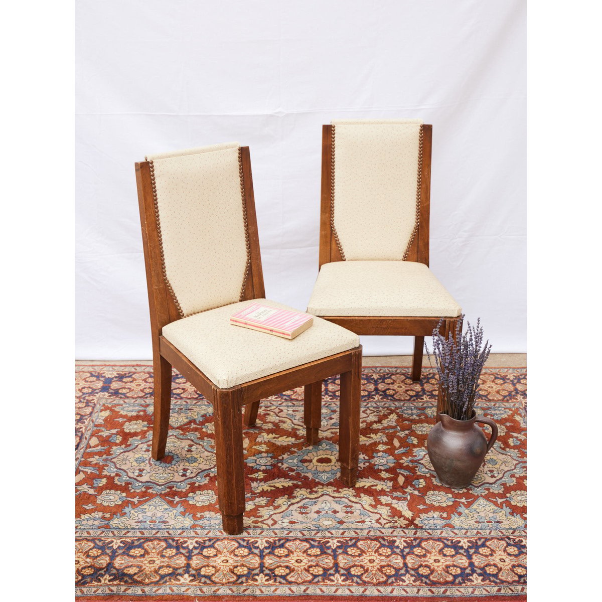 Paire de chaises en noyer art déco Alma N°1727 - Bon état bois foncé, DEBONGOUT