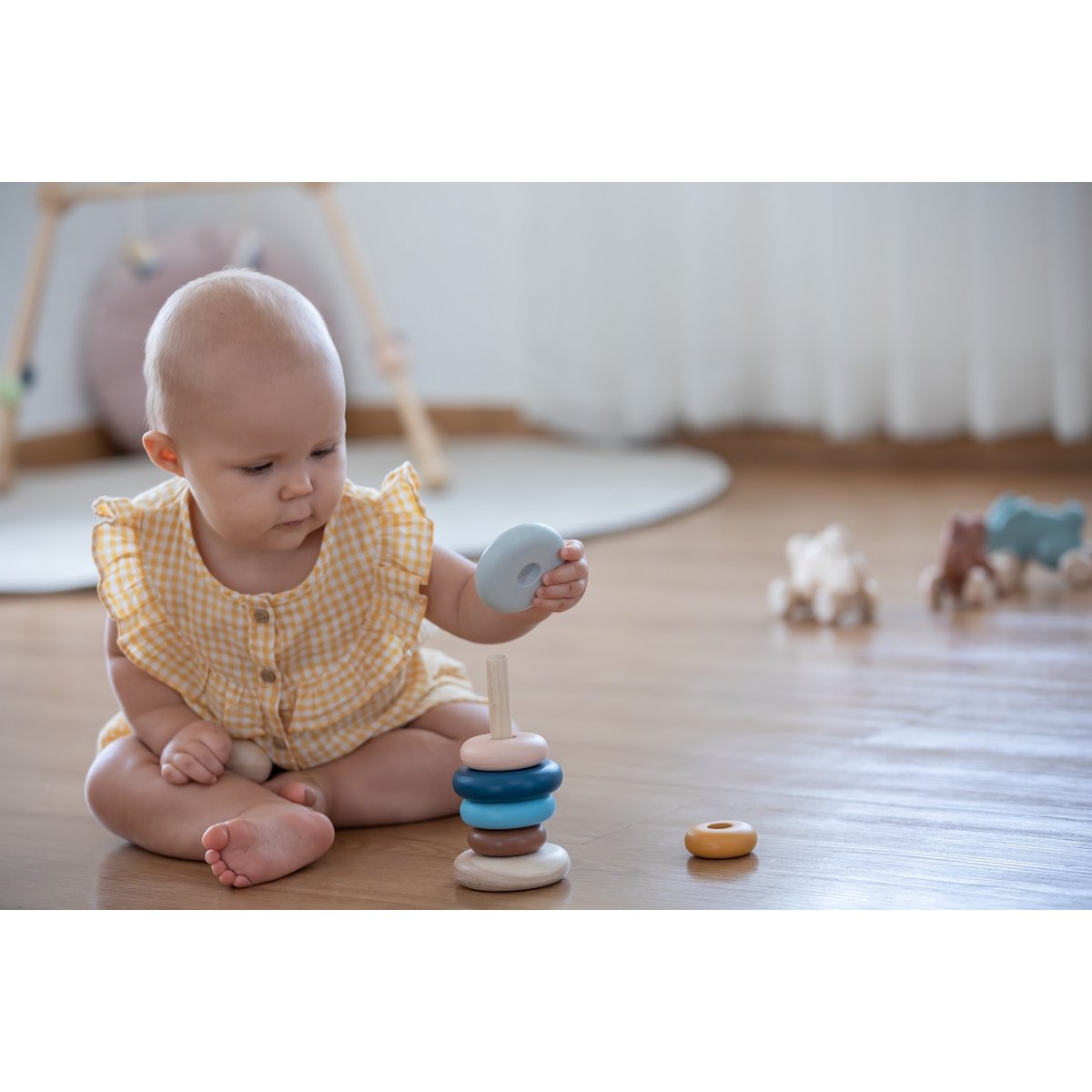 Anneaux à empiler Tendresse beige, PLAN TOYS