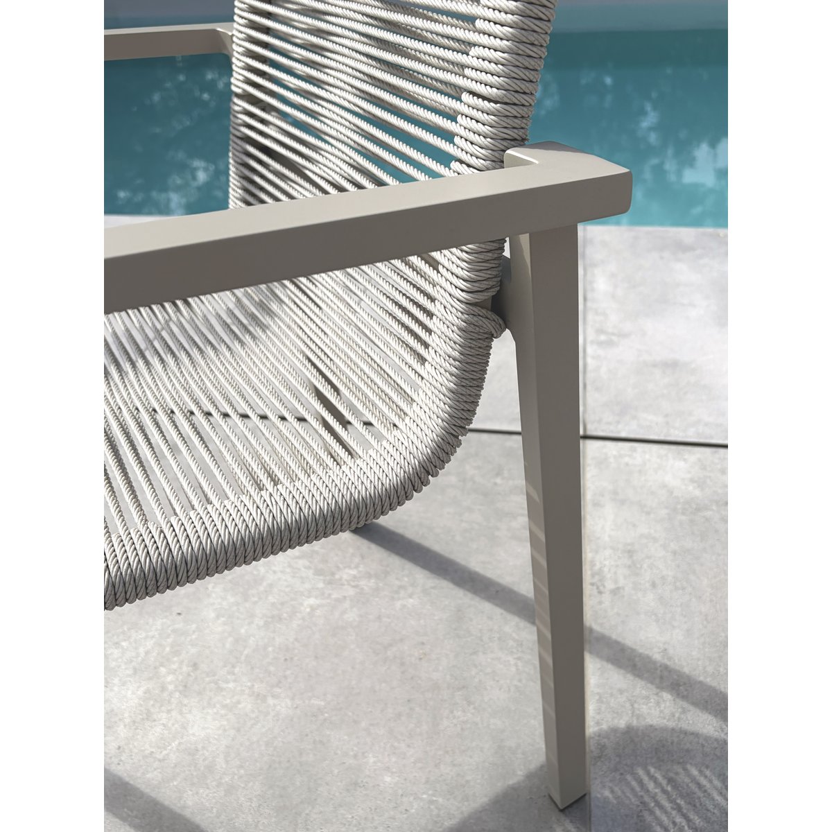 Lot de 2 fauteuils de jardin en aluminium et corde tissée MEXICO grège, DCB GARDEN