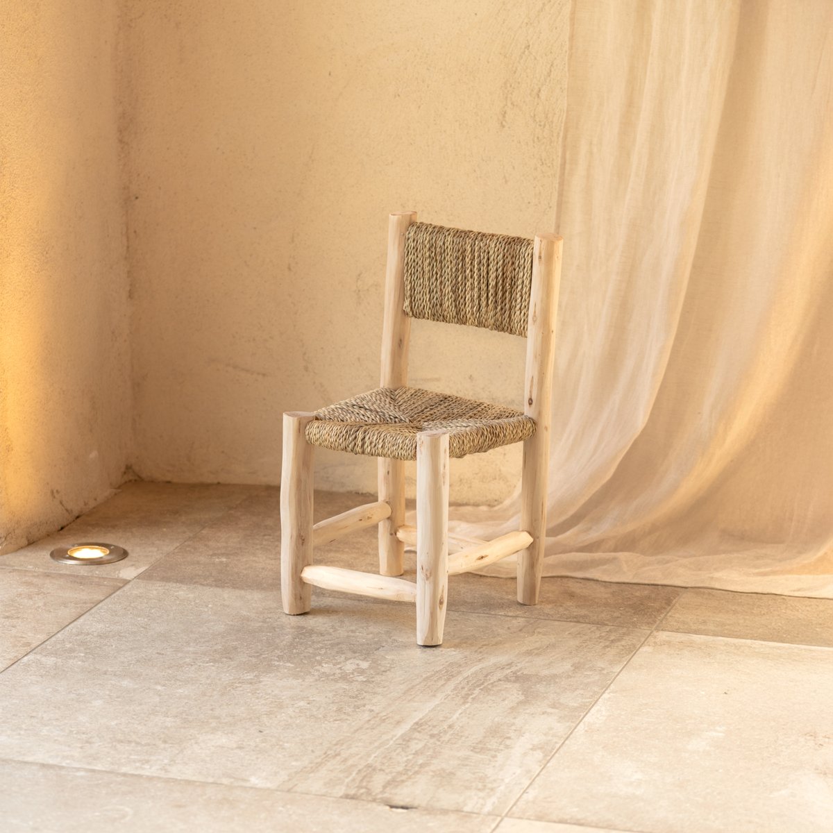 Chaise enfant bois de laurier et doum - LOJI naturel, HOME MAISON