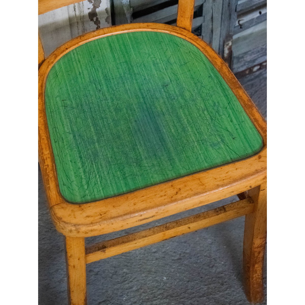 Lot de 6 chaises en bois Claude N°839 - Bon état bois, DEBONGOUT