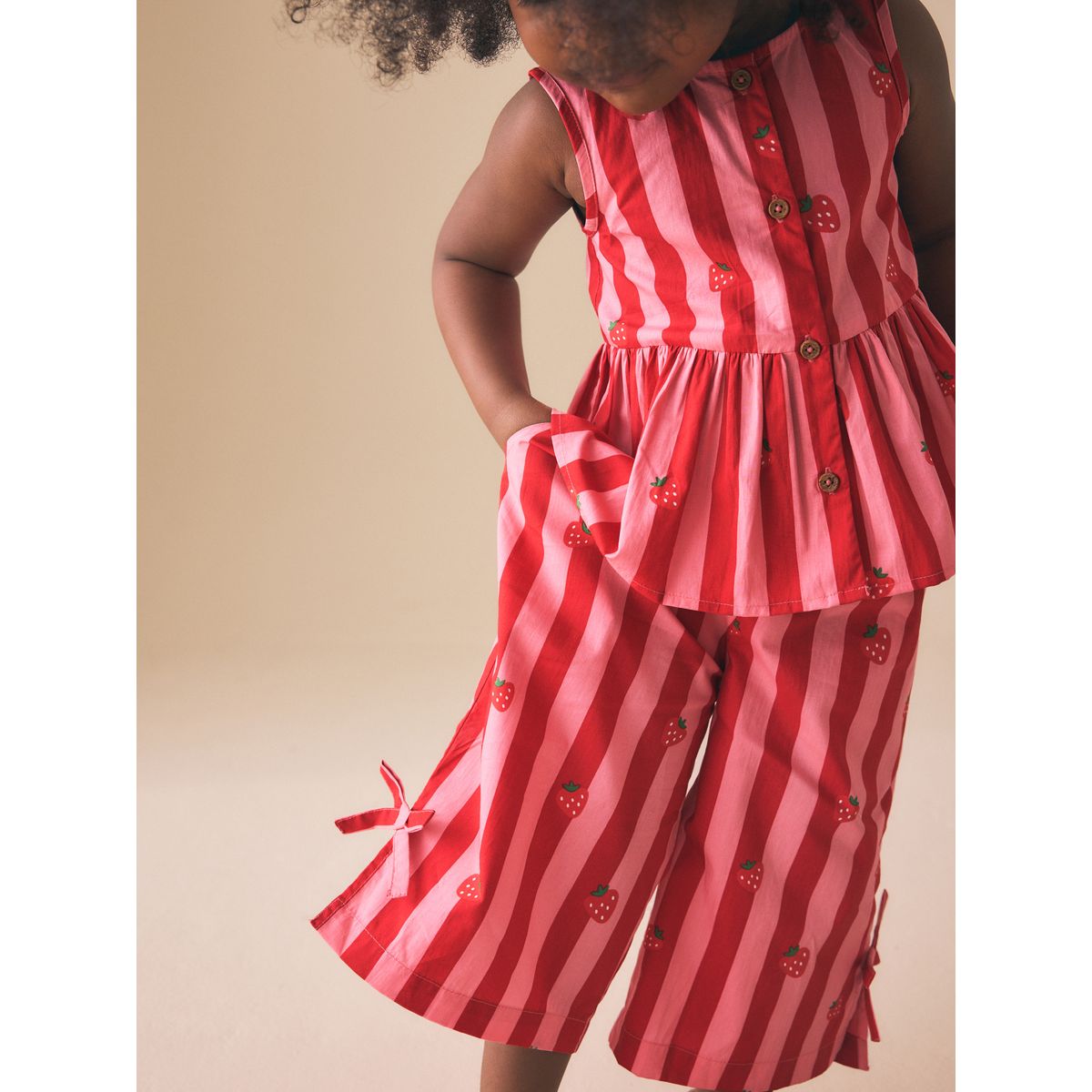 Ensemble pantalon et chemisier coordonné rouge/rose rayé, NEXT