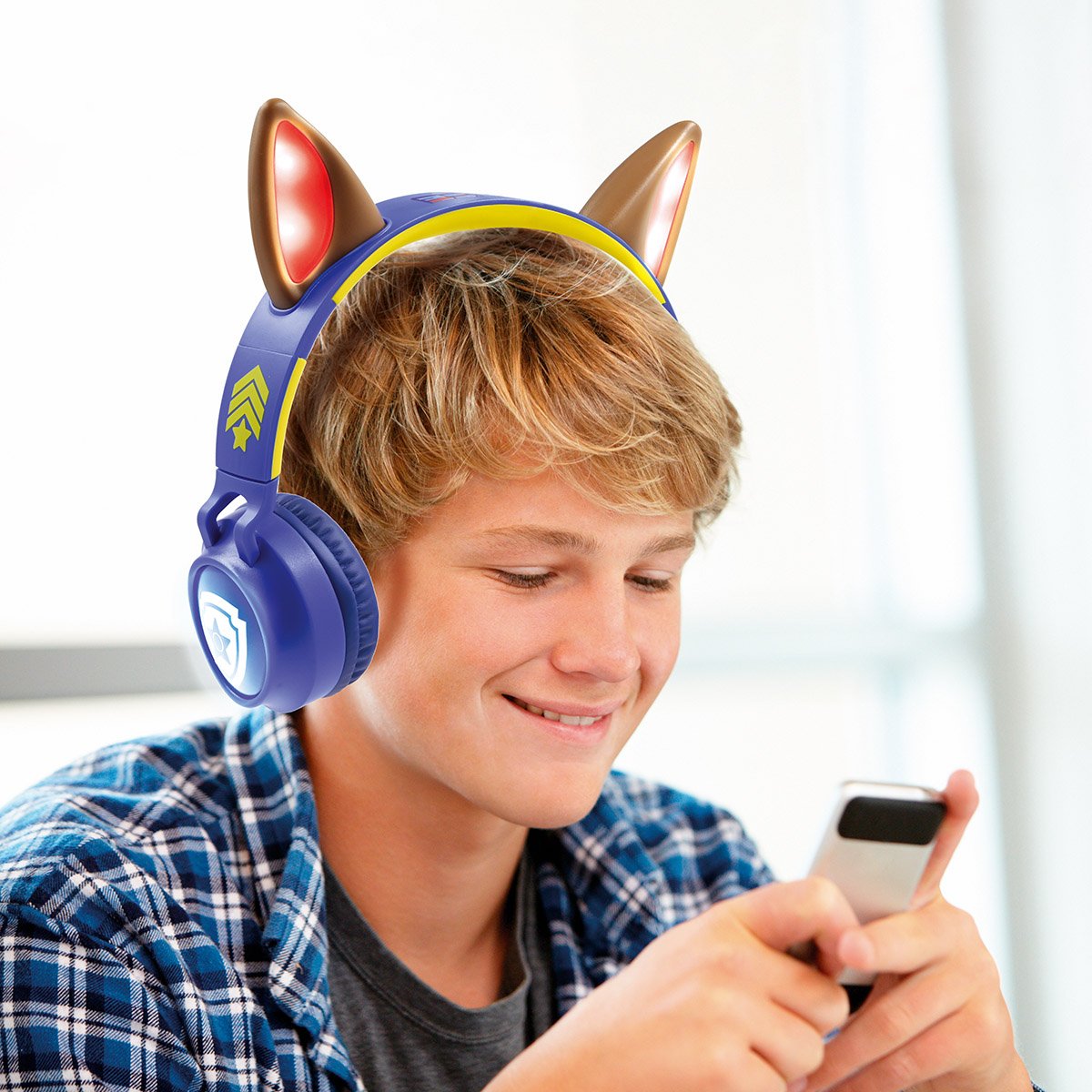 Casque lumineux pliable Bluetooth® et filaire avec un design 3D des oreilles de Chase de La Pat' Patroulle bleu, LEXIBOOK