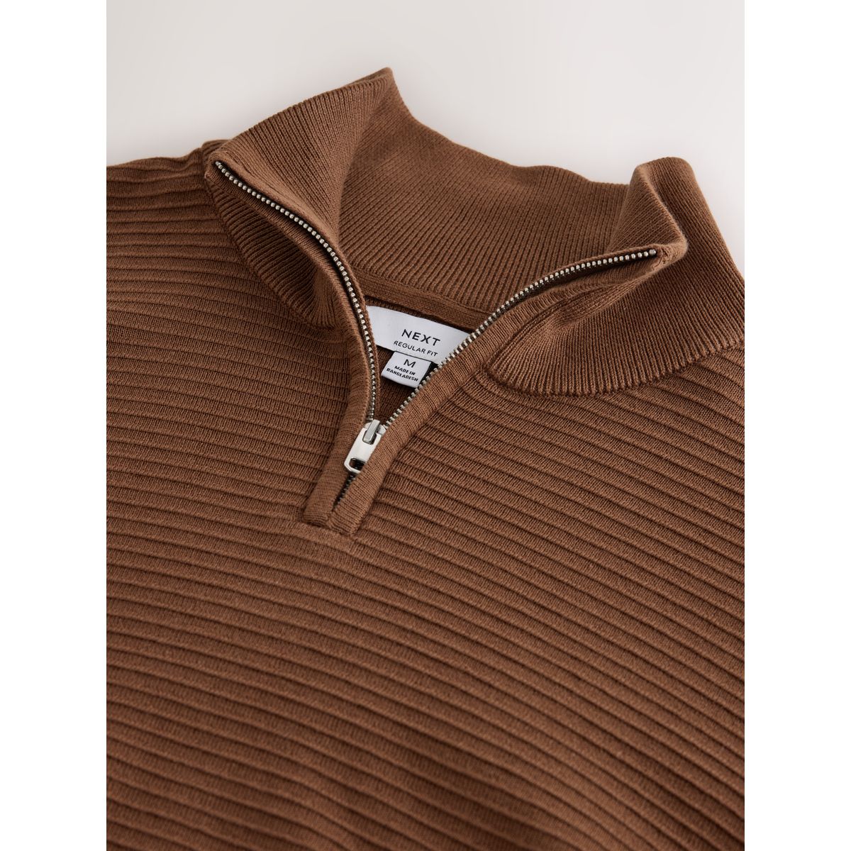 Pull texturé à col zippé marron, NEXT