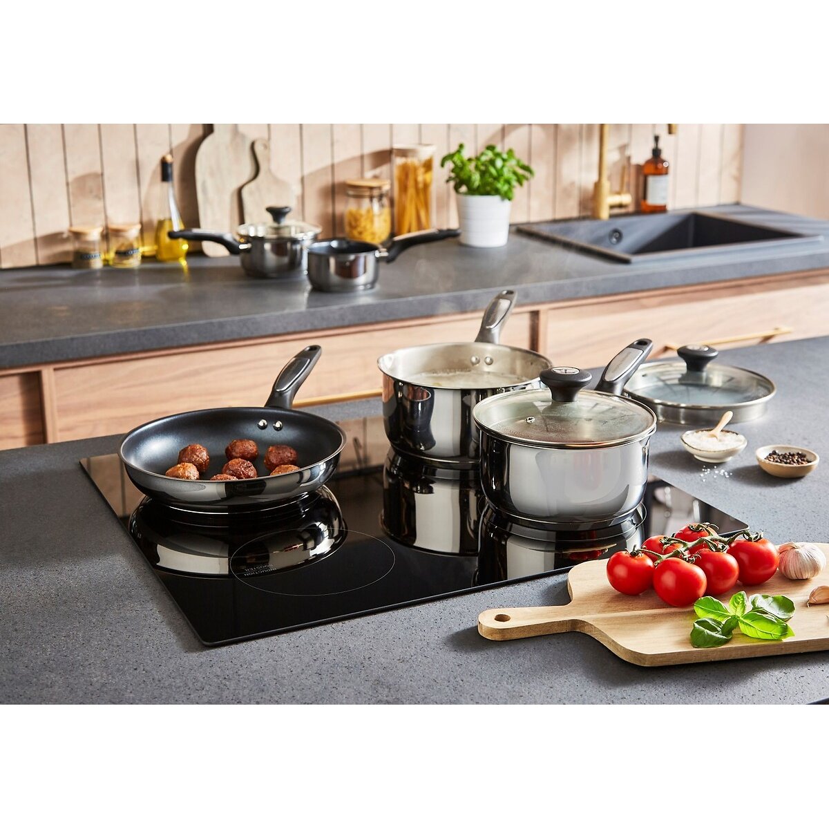 5-Piece Stainless Steel Saucepan Set graphite, MORPHY RICHARDS