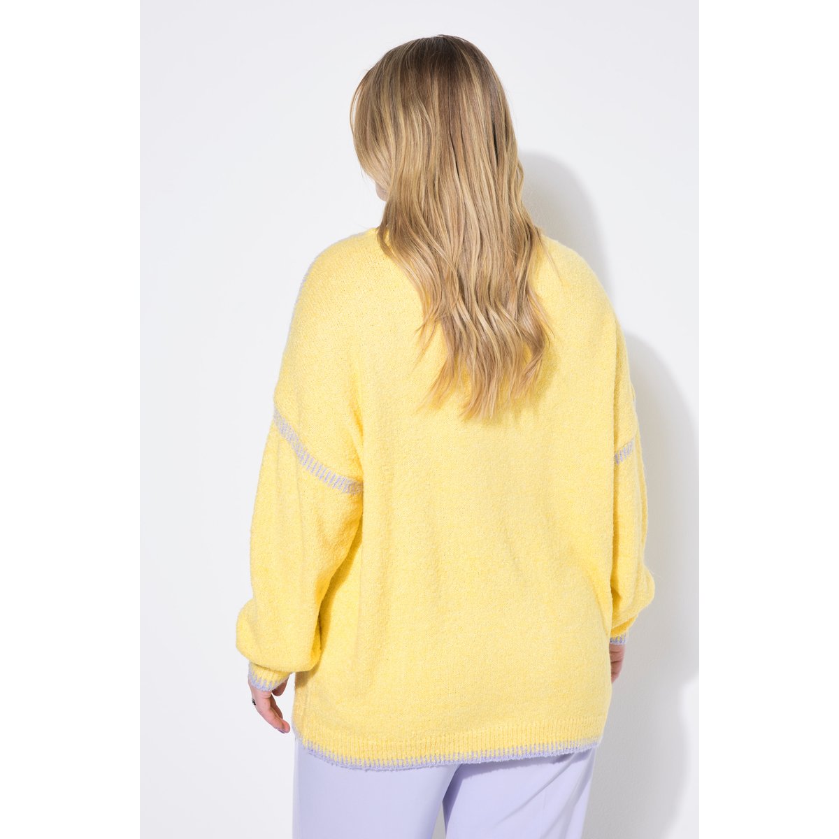 Pull oversize, coutures fantaisie jaune tendre, STUDIO UNTOLD