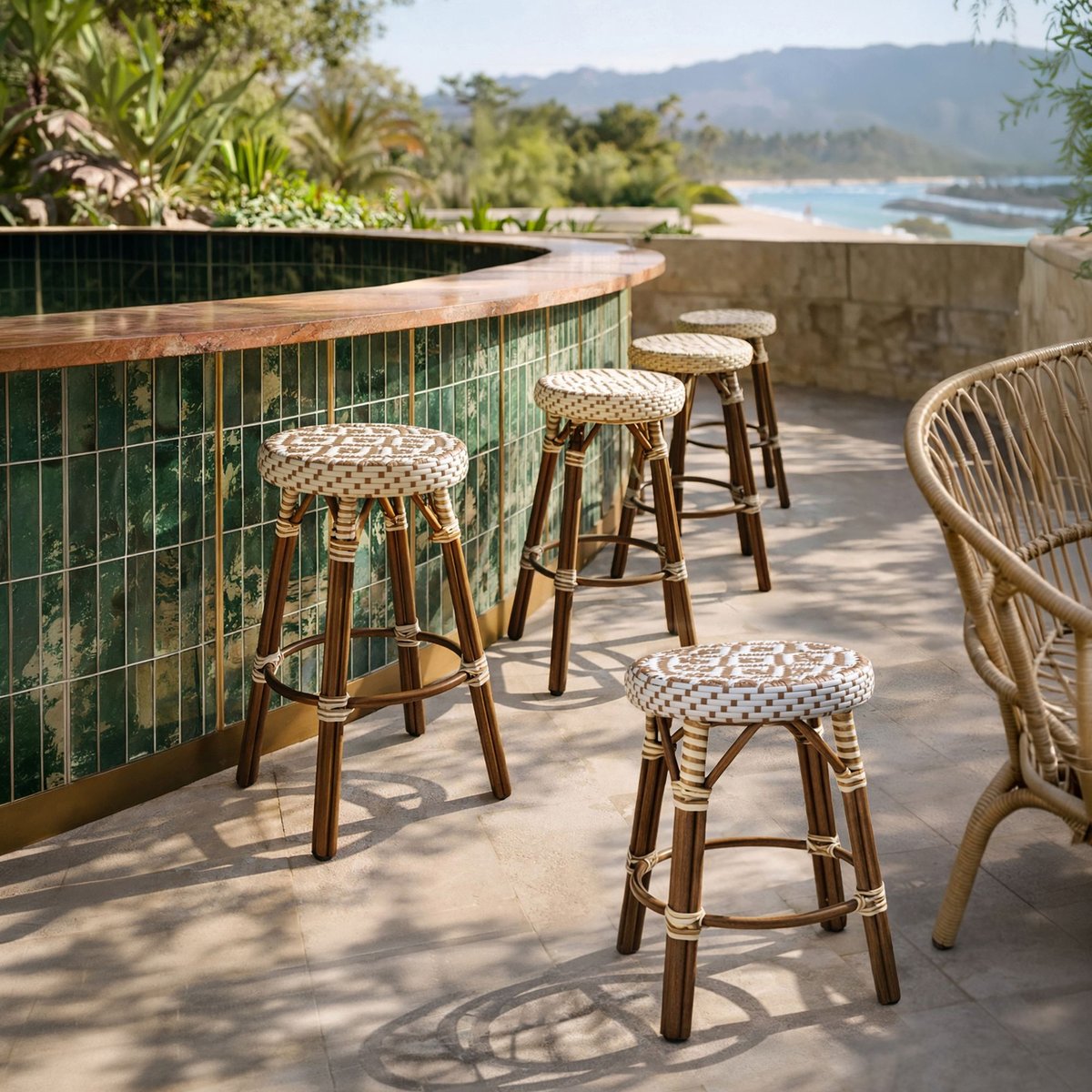 Tabouret bas effet rotin naturel, SCALA noisette, NOW'S HOME