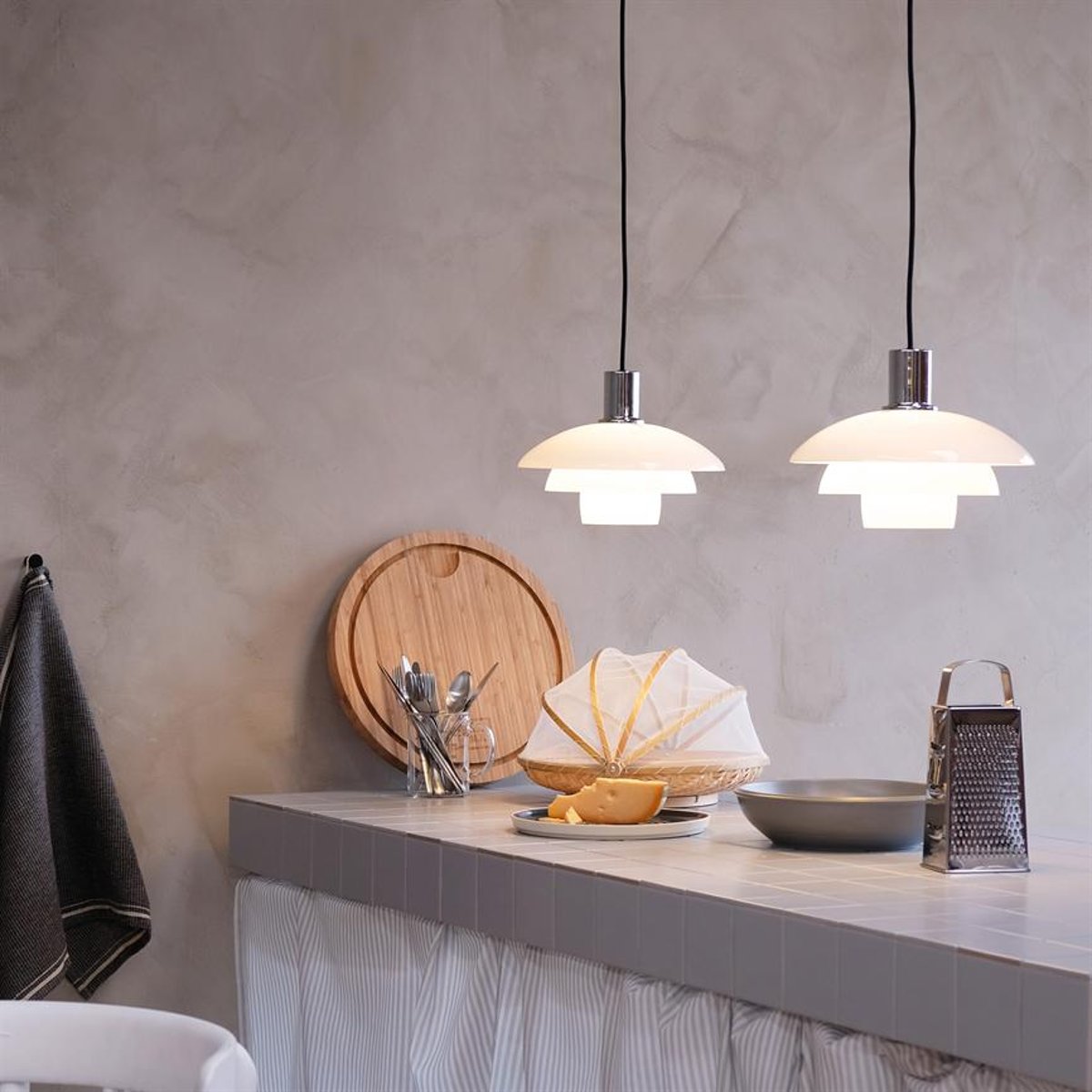 Suspension verre opale D28 MORPH blanc, DYBERG LARSEN