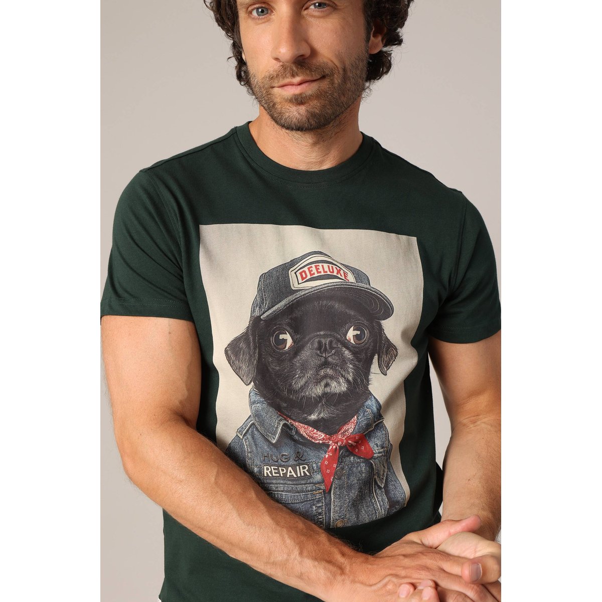 T-shirt 100 % coton avec imprimé original « chien en veste de mécanicien » PEPERE emerald, DEELUXE