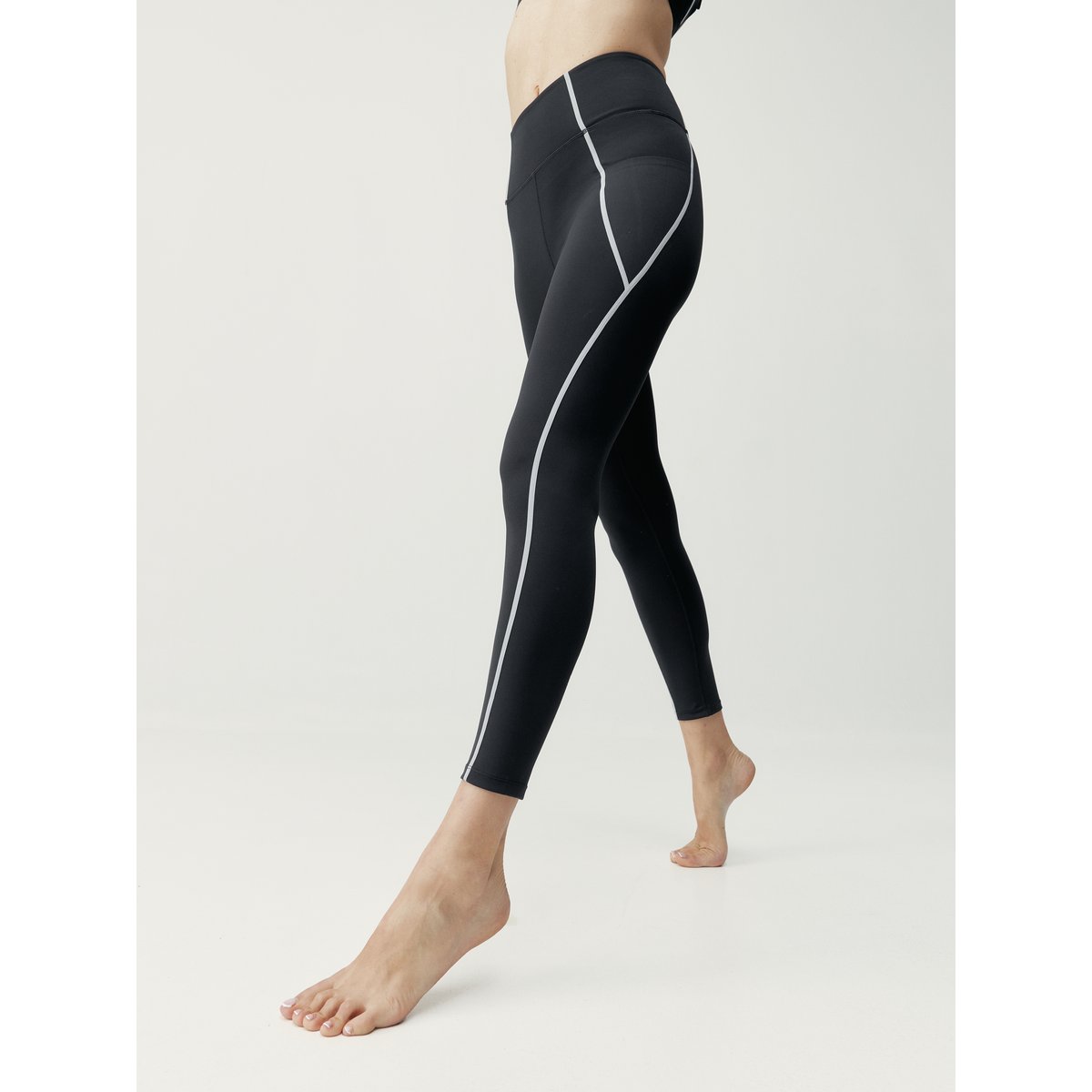 Legging de sport 7/8 Performance LUNA noir, BORN