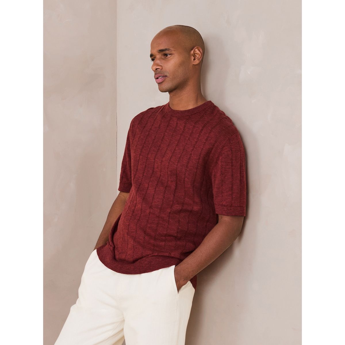 Pull ras du cou standard en lin majoritaire rouge, NEXT