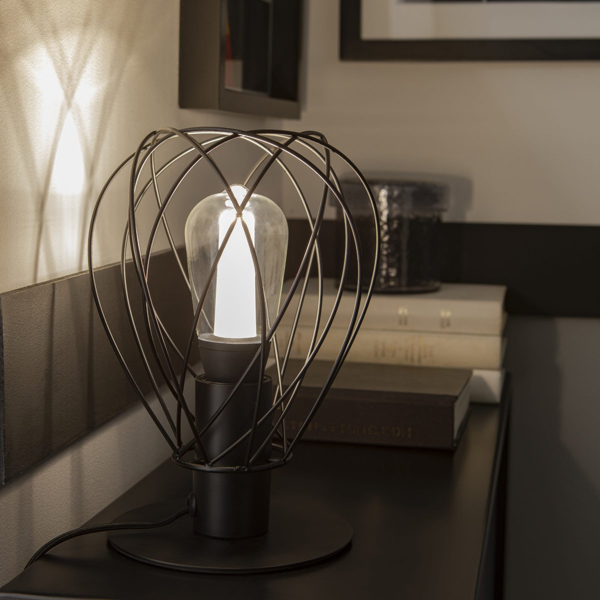 Lampe à poser en métal, MERONE noir, INSPIRE