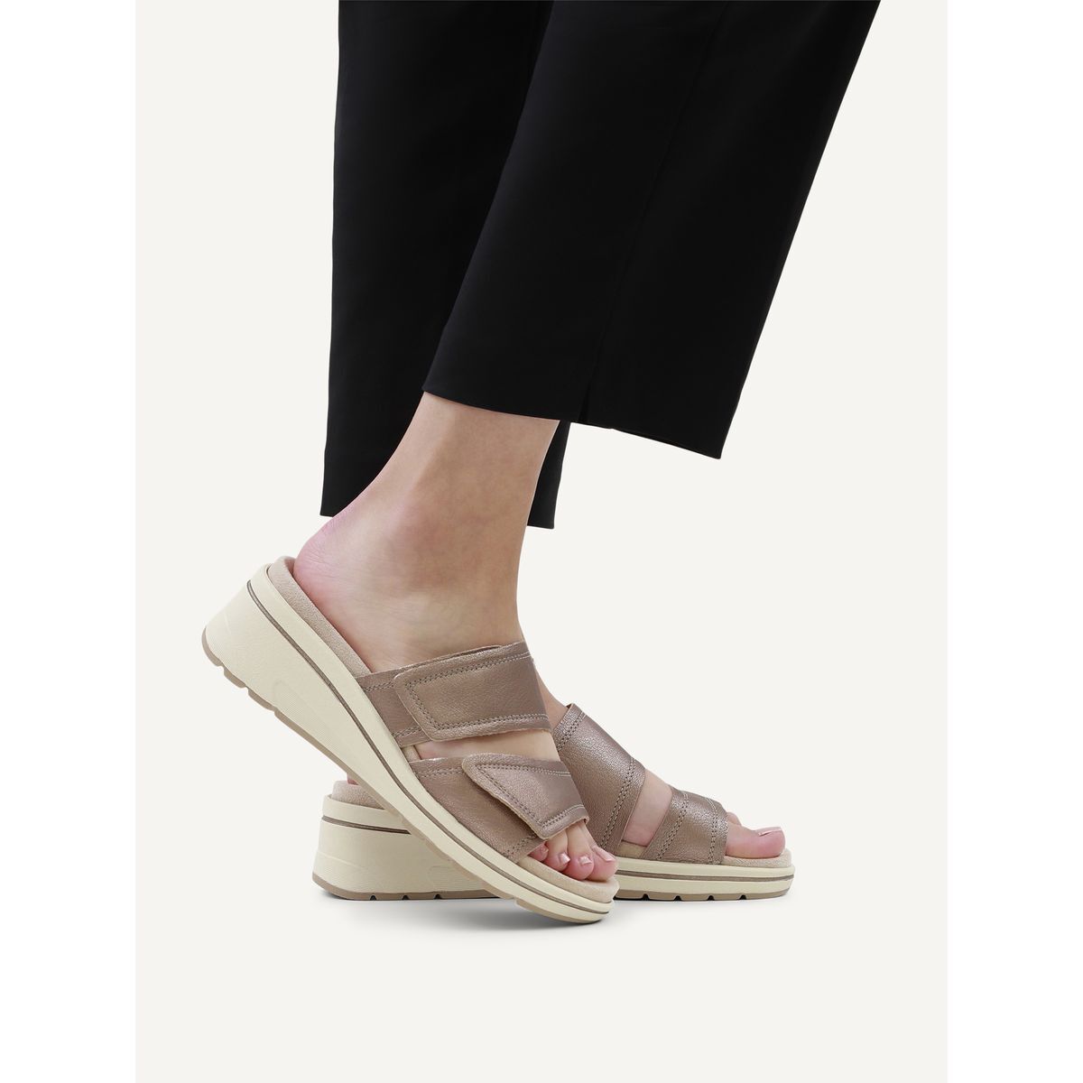 Mule en cuir marron taupe, CAPRICE