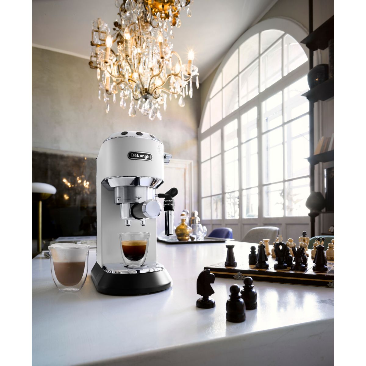 Machine à expresso EC695.W Dedica blanc blanc, DELONGHI