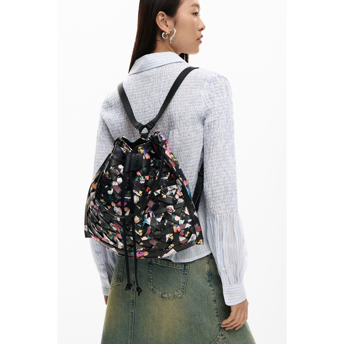 Sac à dos moyen tressé fleurs noir, DESIGUAL