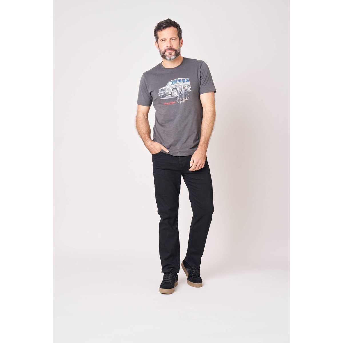 T-shirt confort homme en coton imprimé voiture & chiens DOBBY charcoal, DEELUXE