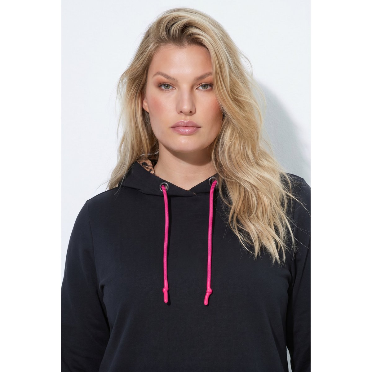 Robe en molleton à capuche noir, ULLA POPKEN