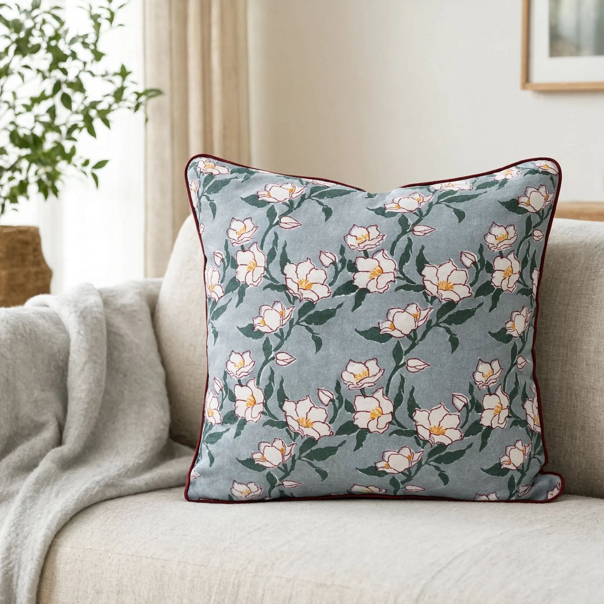 Housse de coussin Camellia bleu, vert, blanc, ARCHIV