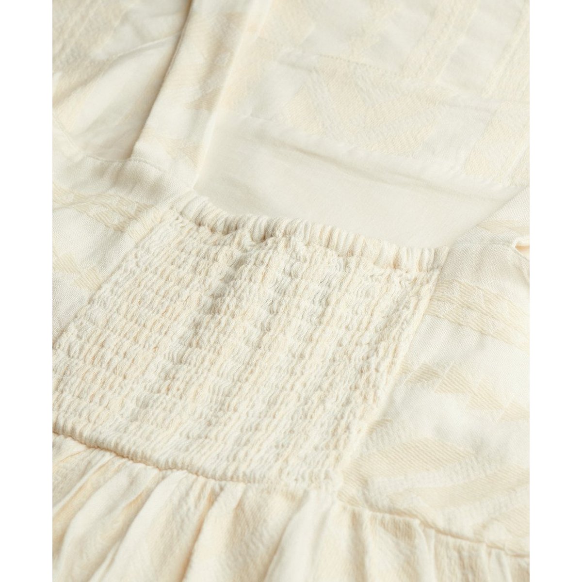 Robe longue à volants Statement écru poudré, SUPERDRY