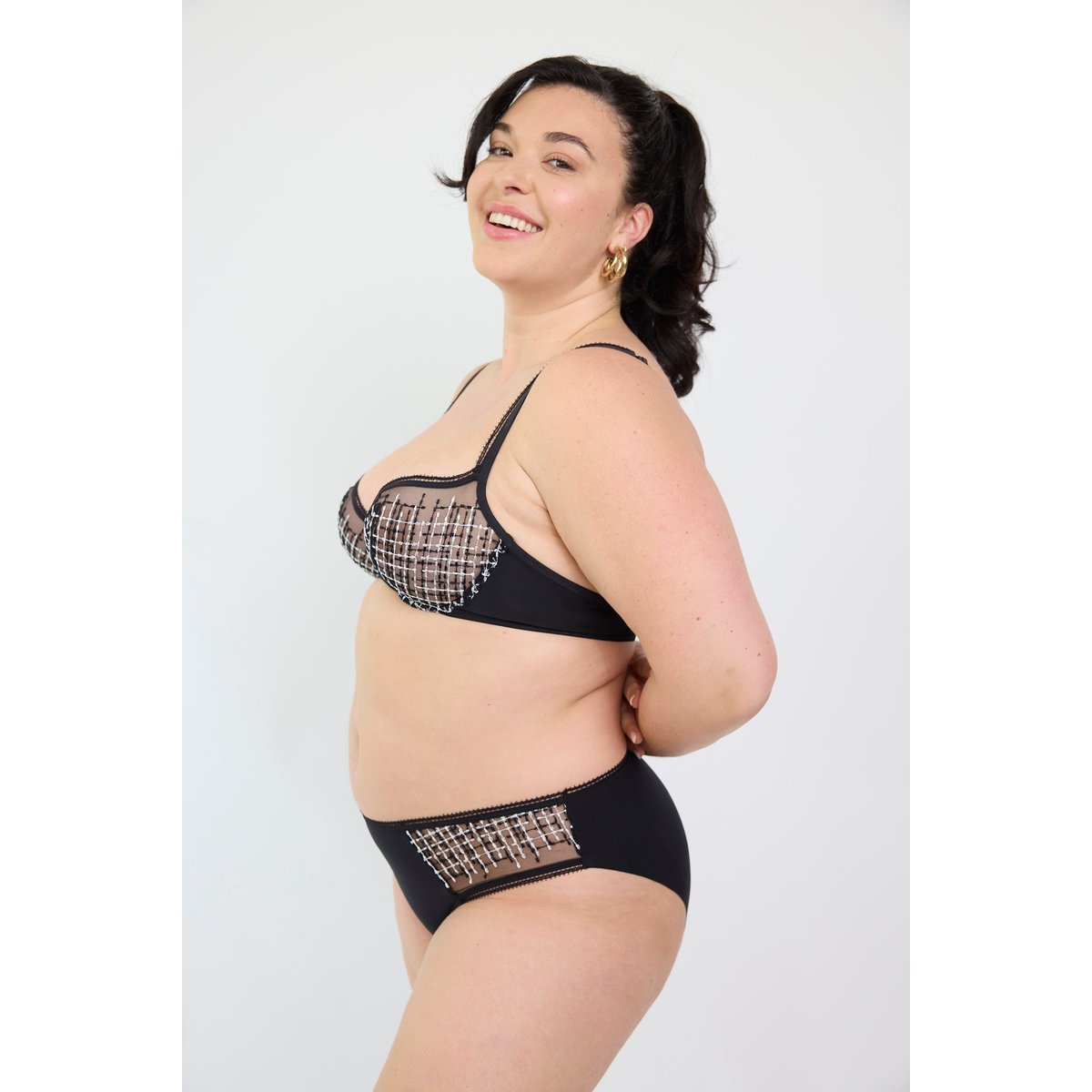 Soutien-gorge corbeille armaturé en broderie BACK IN BLACK noir, MAISON LEJABY
