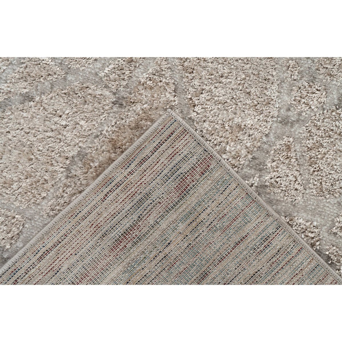 Tapis rectangulaire style scandinave à motifs beige sable et argent clair, ARTE ESPINA