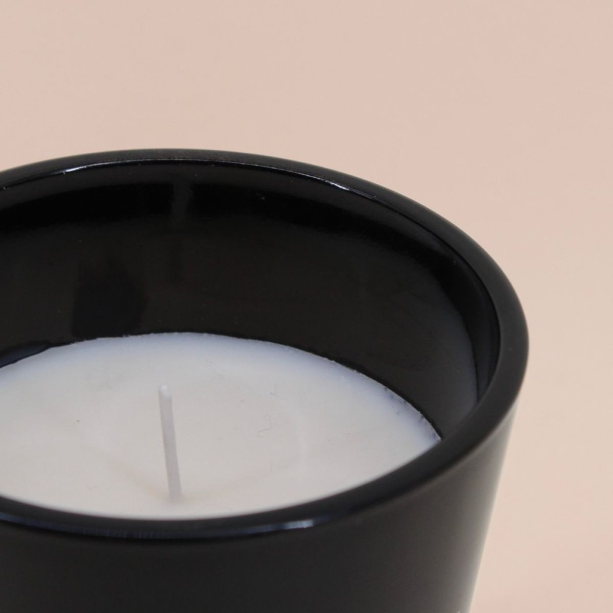 Bougie parfumée en cire de soja "Coin du feu" 280GR noir, ORNAMI