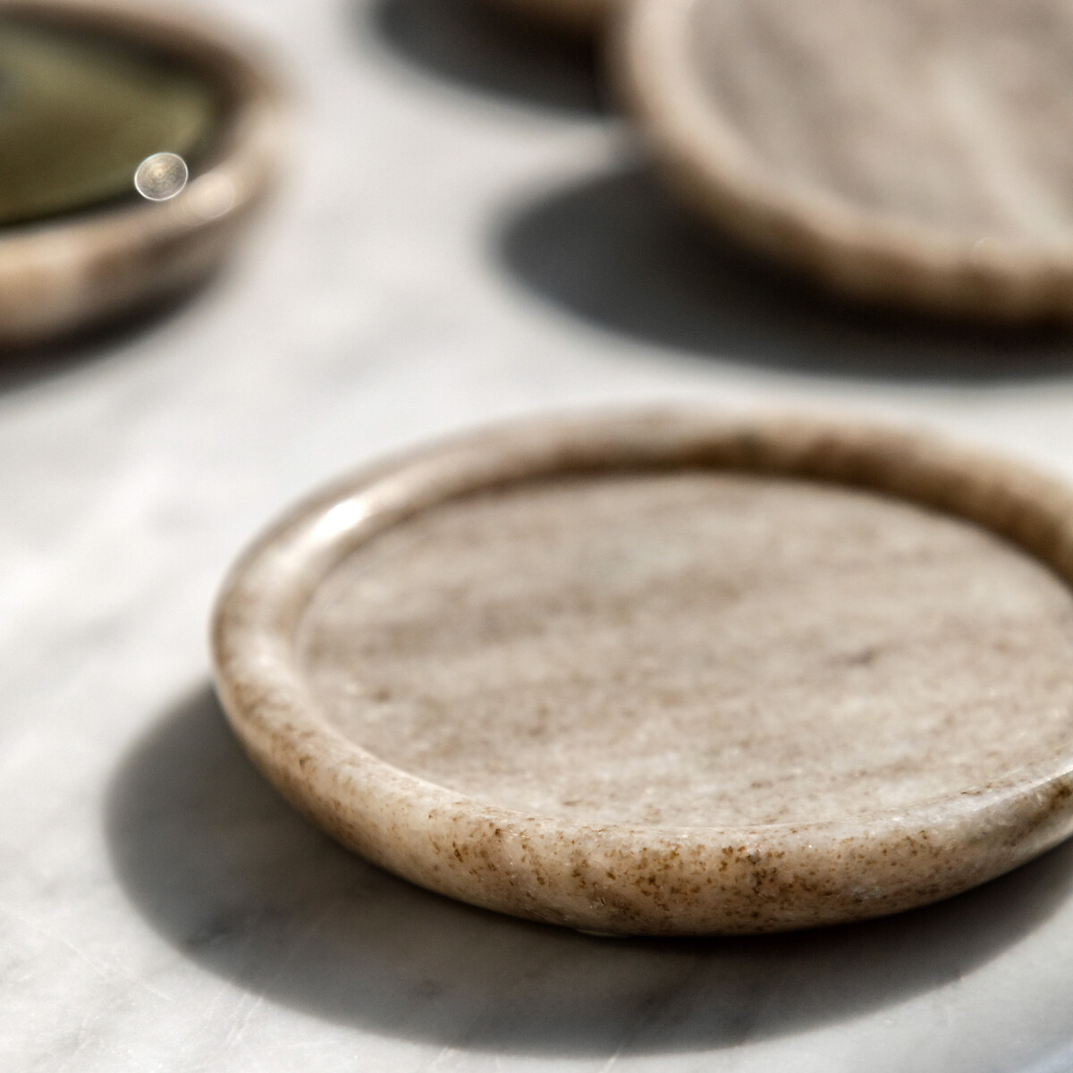 Set of 4 Novi Round Coasters in Beige Marble natural, SO'HOME