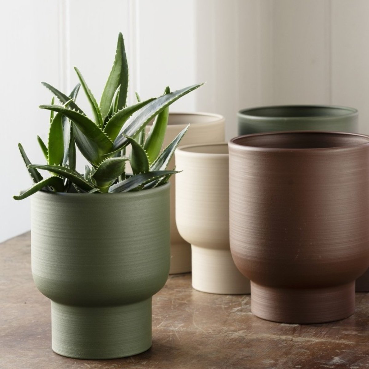 Cache-pot design métal set de 2 beige, MADAM STOLTZ