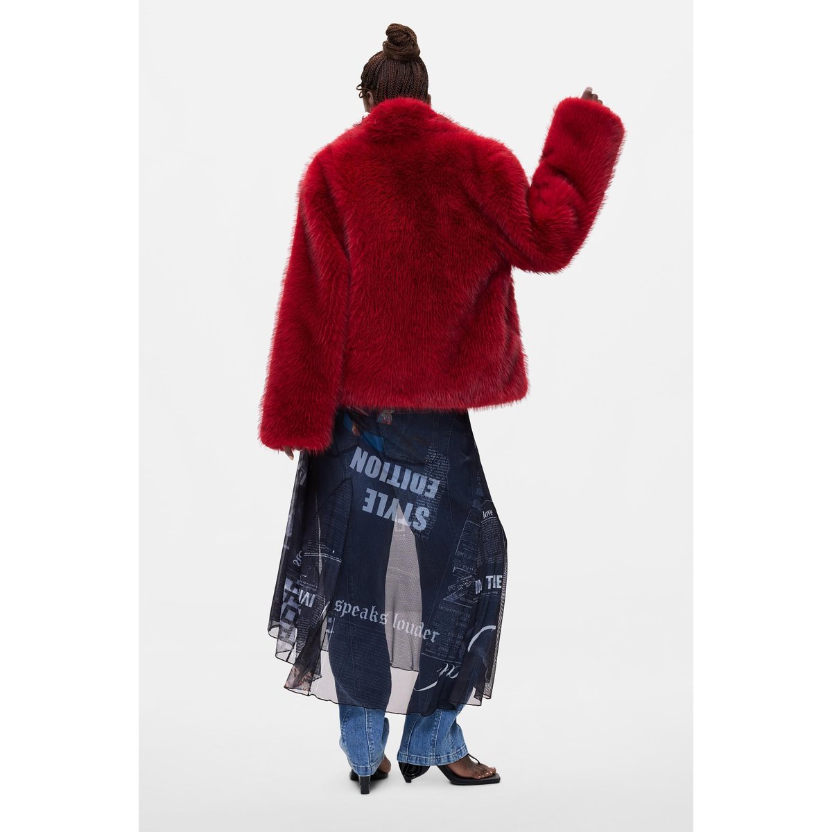 Manteau court rouge, DESIGUAL