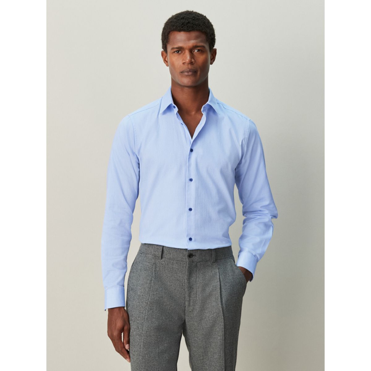 Chemise slim habillée en coton à liseré bleu, NEXT