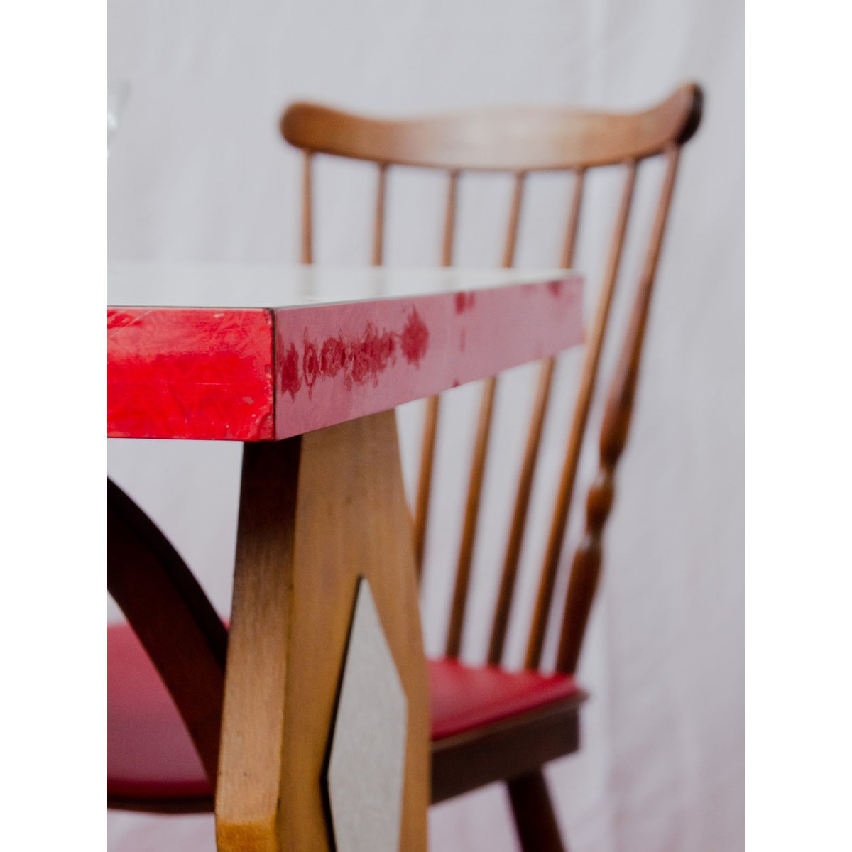 Table à manger bistro en formica et bois Denise N°1369 - Bon état gris, DEBONGOUT