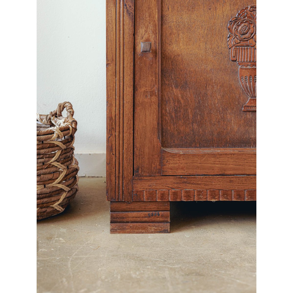 Buffet confiturier de ferme en bois brut Gilbert N°1665 - Bon état bois foncé, DEBONGOUT