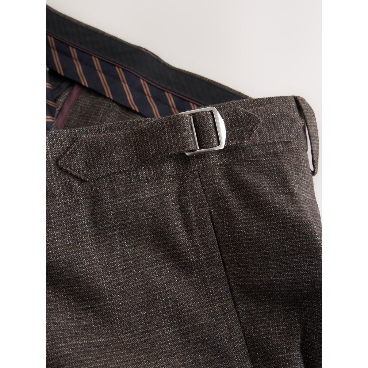 Pantalon habillé texturé en laine mélangée marron, NEXT