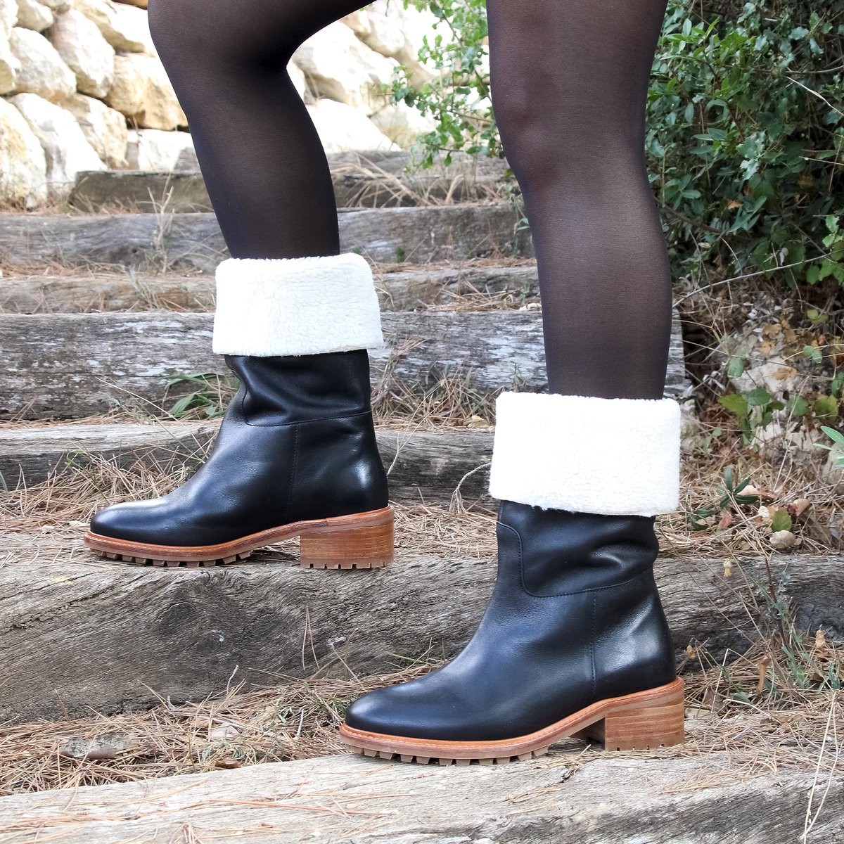 Bottes fourrées cuir lisse noir, JULES & JENN