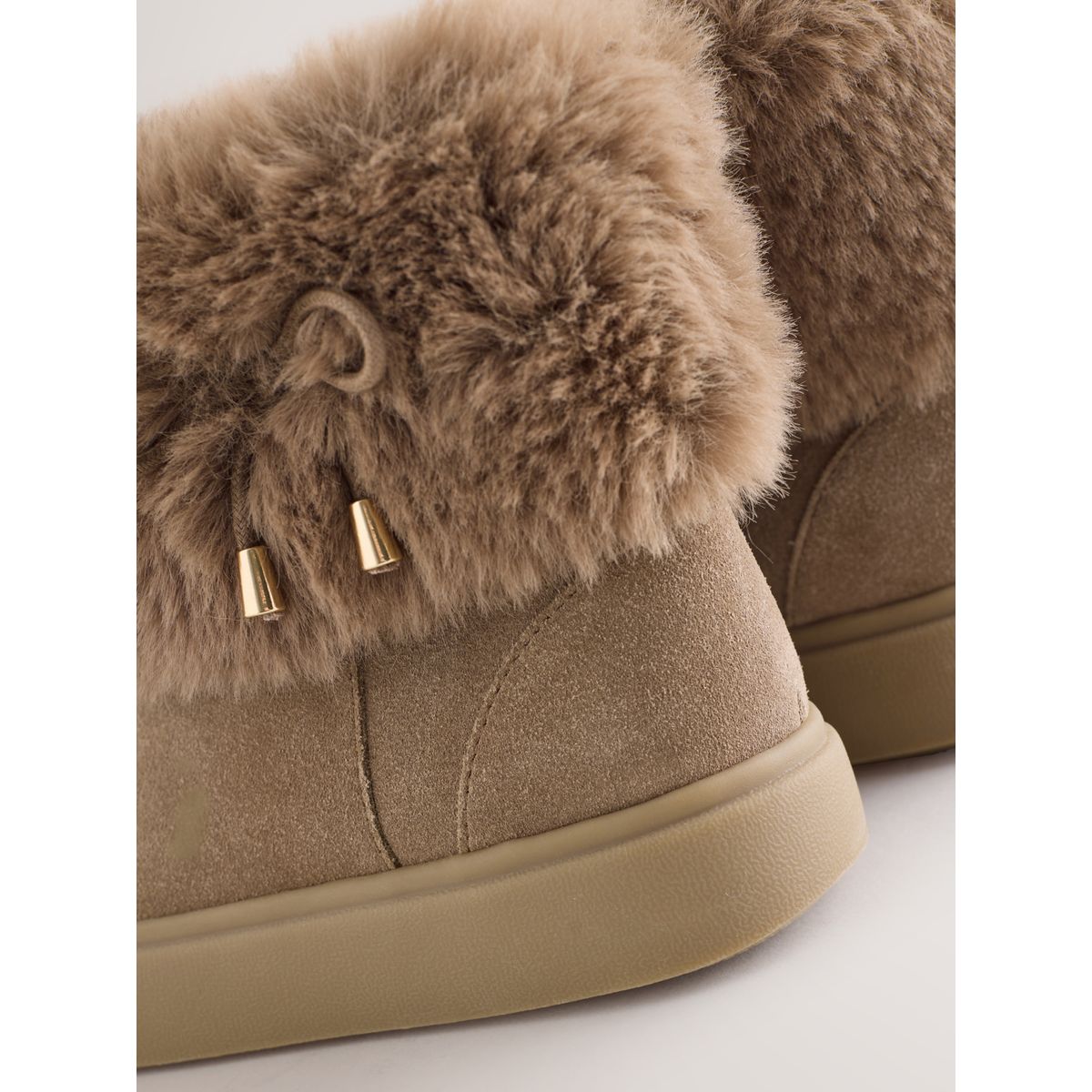 Bottines hydrofuges en daim marron fauve, NEXT