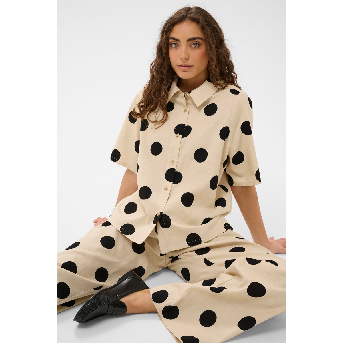 Chemise à manches courtes beige whitecap/black dot, CULTURE