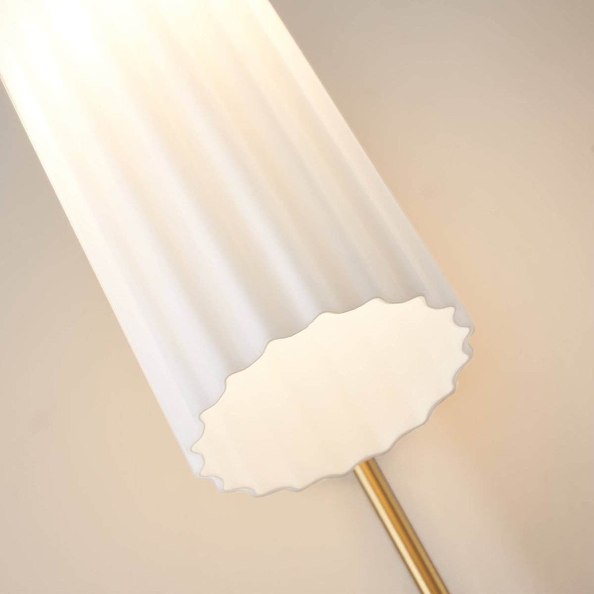 Applique cloche verre opale - LEONORA laiton et blanc, KOSILUM