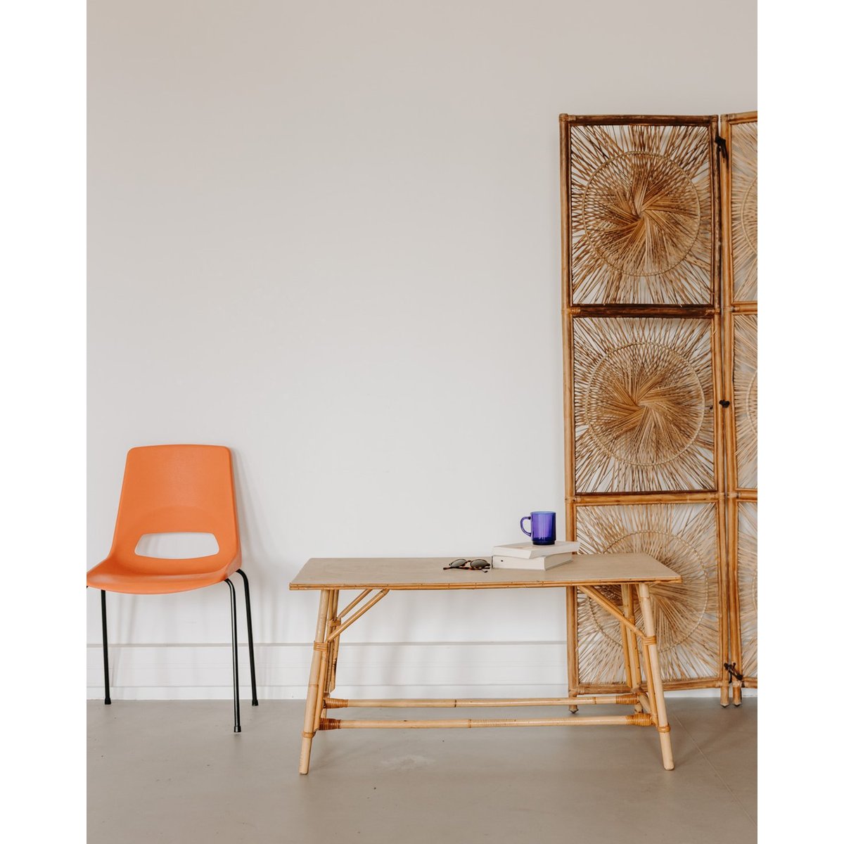 Grande table basse en bois et rotin Léonie N°1574 - Bon état bois clair, DEBONGOUT