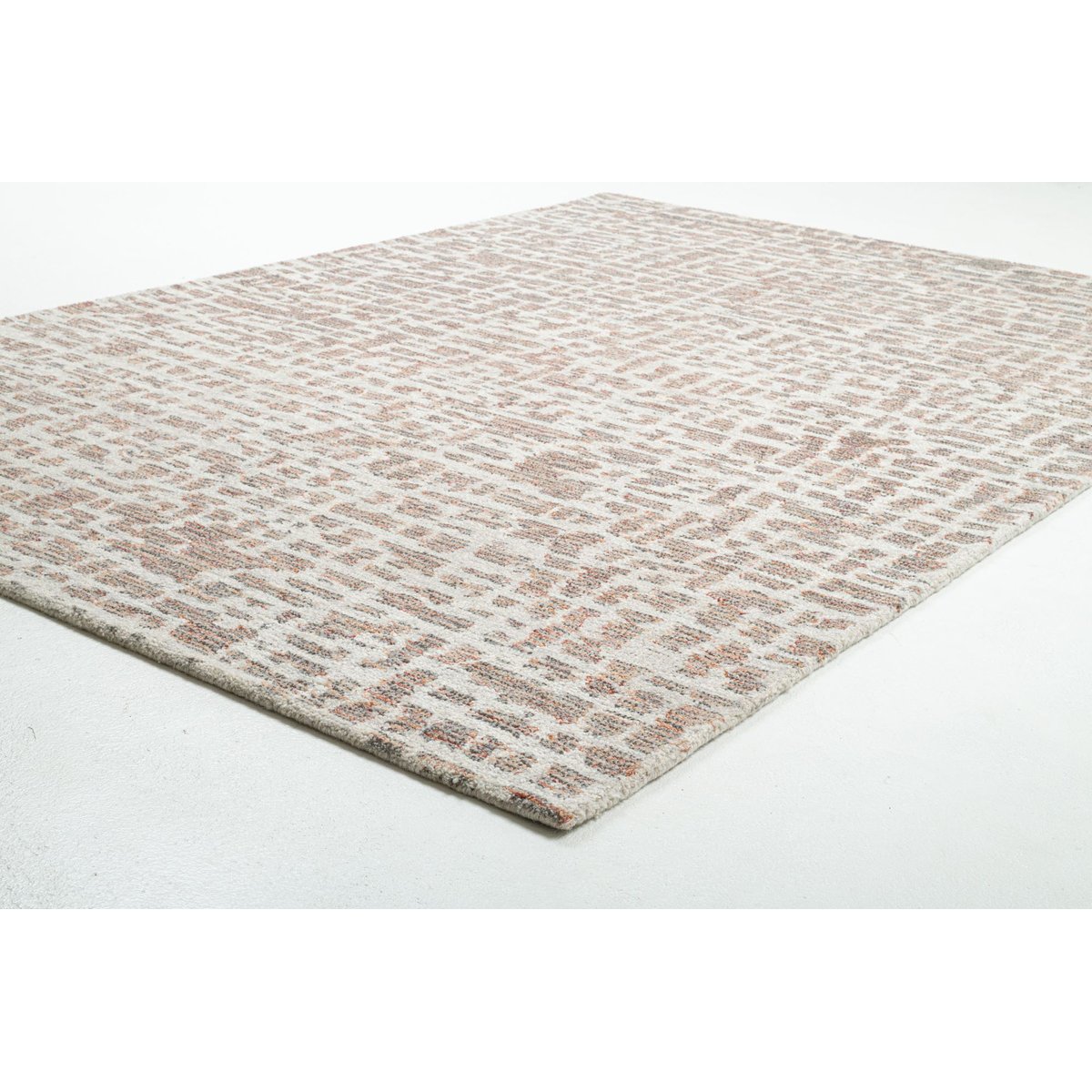 Tapis tufté main en laine vierge et viscose argent, THEKO