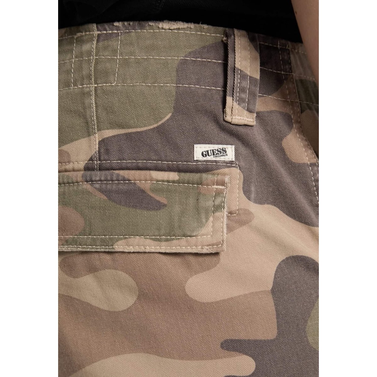 Short Cargo En Twill camouflage, GUESS