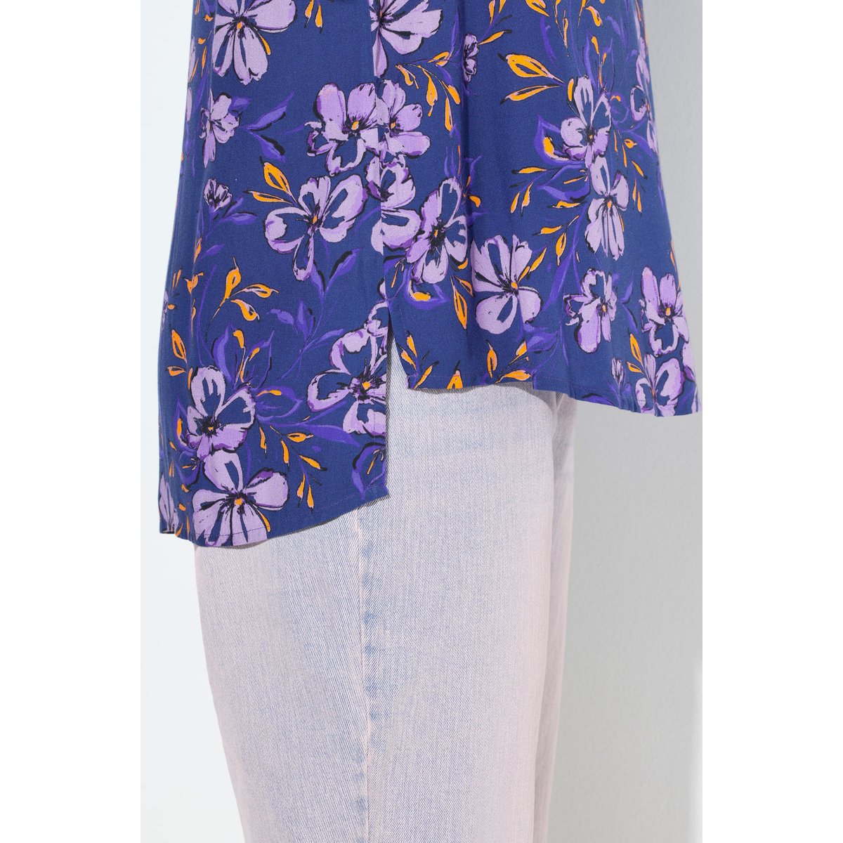 Blouse à fleurs, coupe évasée bleu foncé, ULLA POPKEN