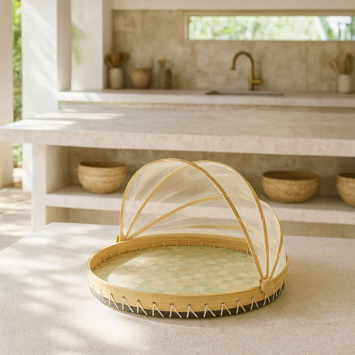 Plateau cloche en coquille de Capiz Ø40cm, ZINA naturel-vert, NOW'S HOME