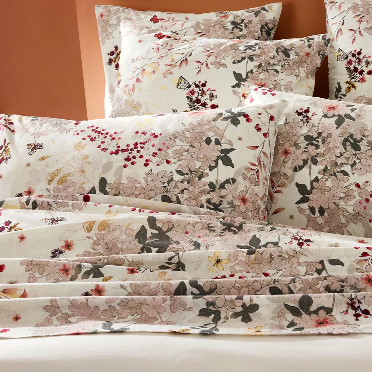 Drap plat percale de coton lavé VINTAGE FLOWERS cranberry, GARNIER THIEBAUT