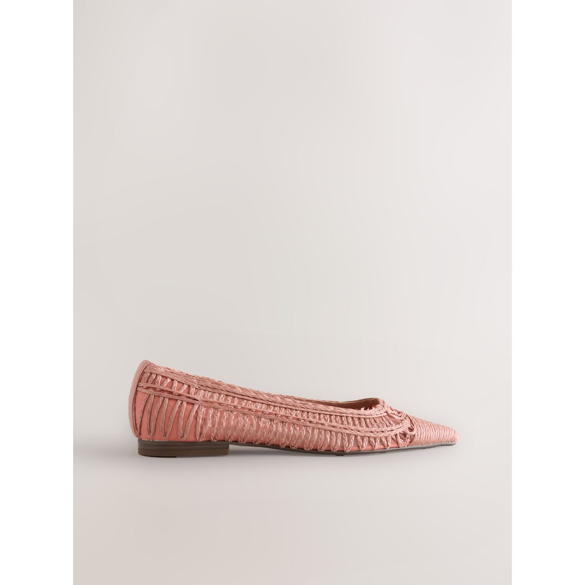 Chaussures plates en raphia à bout pointu corail, NEXT