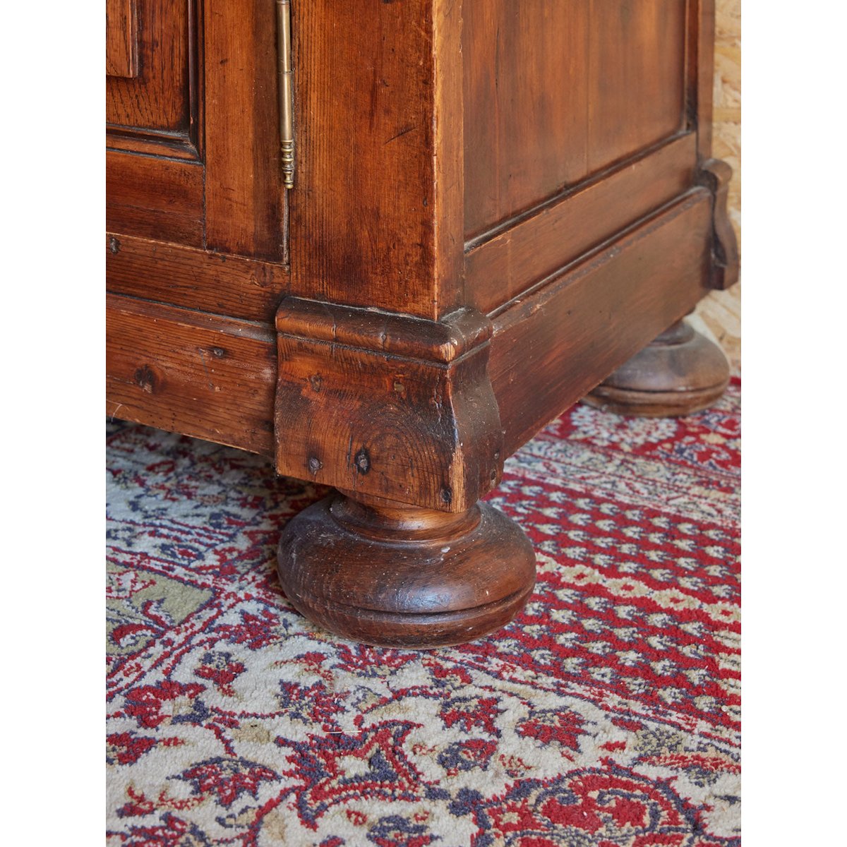 Buffet en bois Gilbert N°1554 - Bon état bois foncé, DEBONGOUT