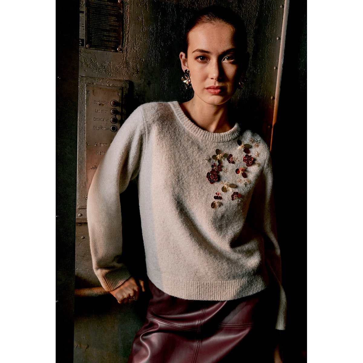 Pull-over en maille à pierres fantaisie beige, BETTY & CO